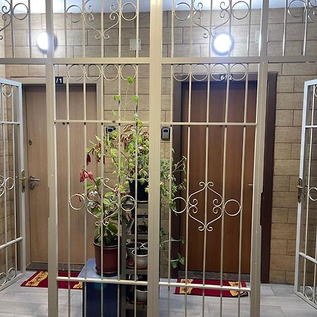 Warm Apartment In The Center Of Tirana City Bagian luar foto