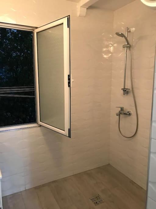 Warm Apartment In The Center Of Tirana City Bagian luar foto