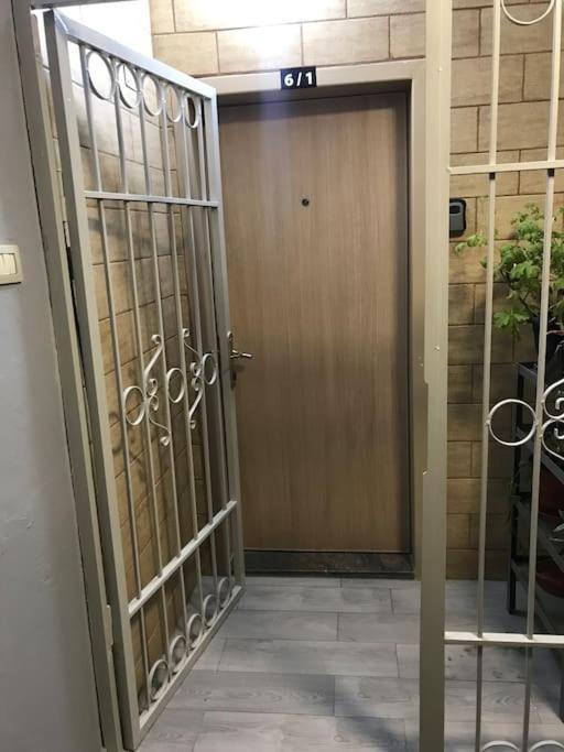 Warm Apartment In The Center Of Tirana City Bagian luar foto