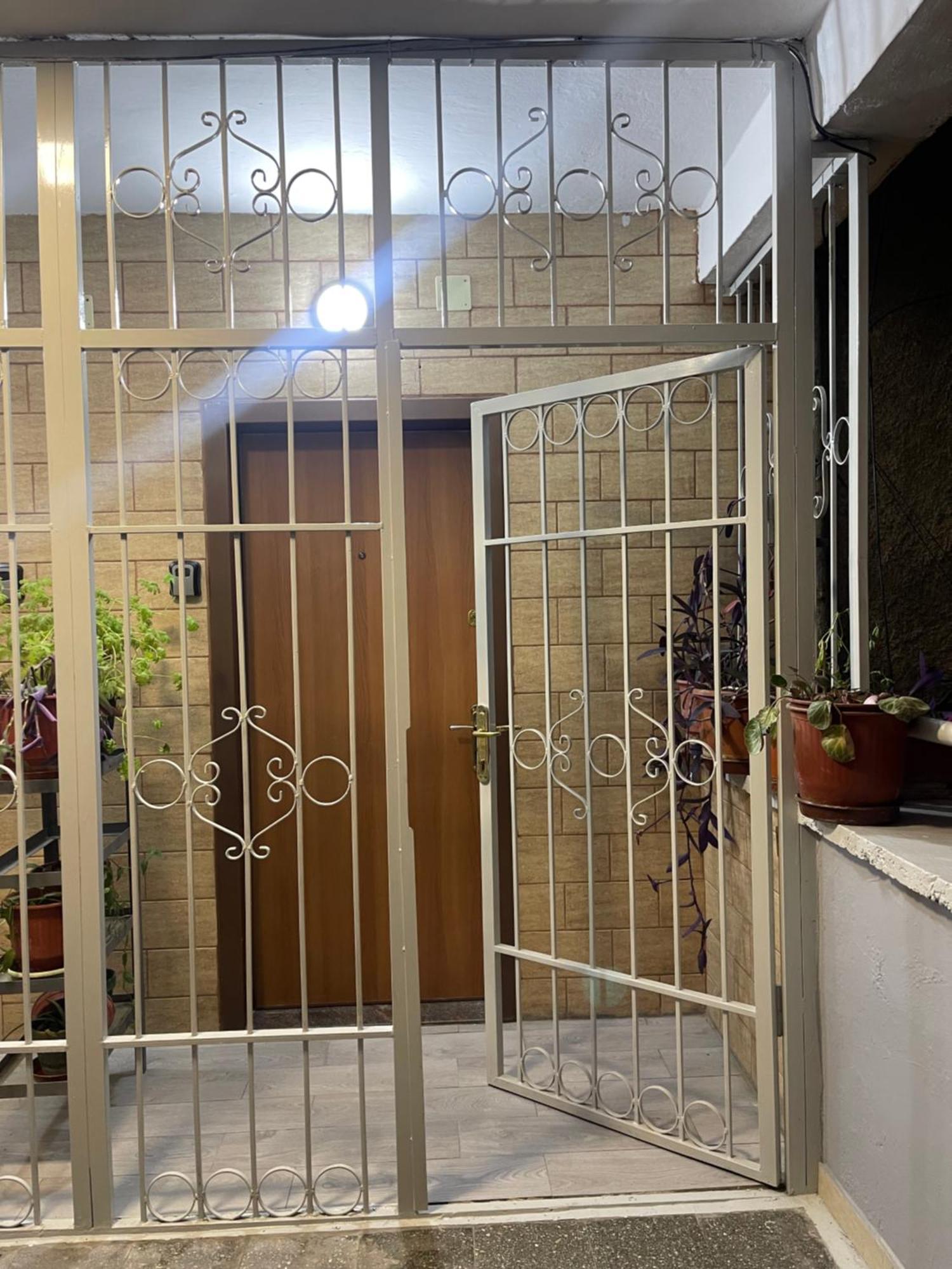 Warm Apartment In The Center Of Tirana City Bagian luar foto