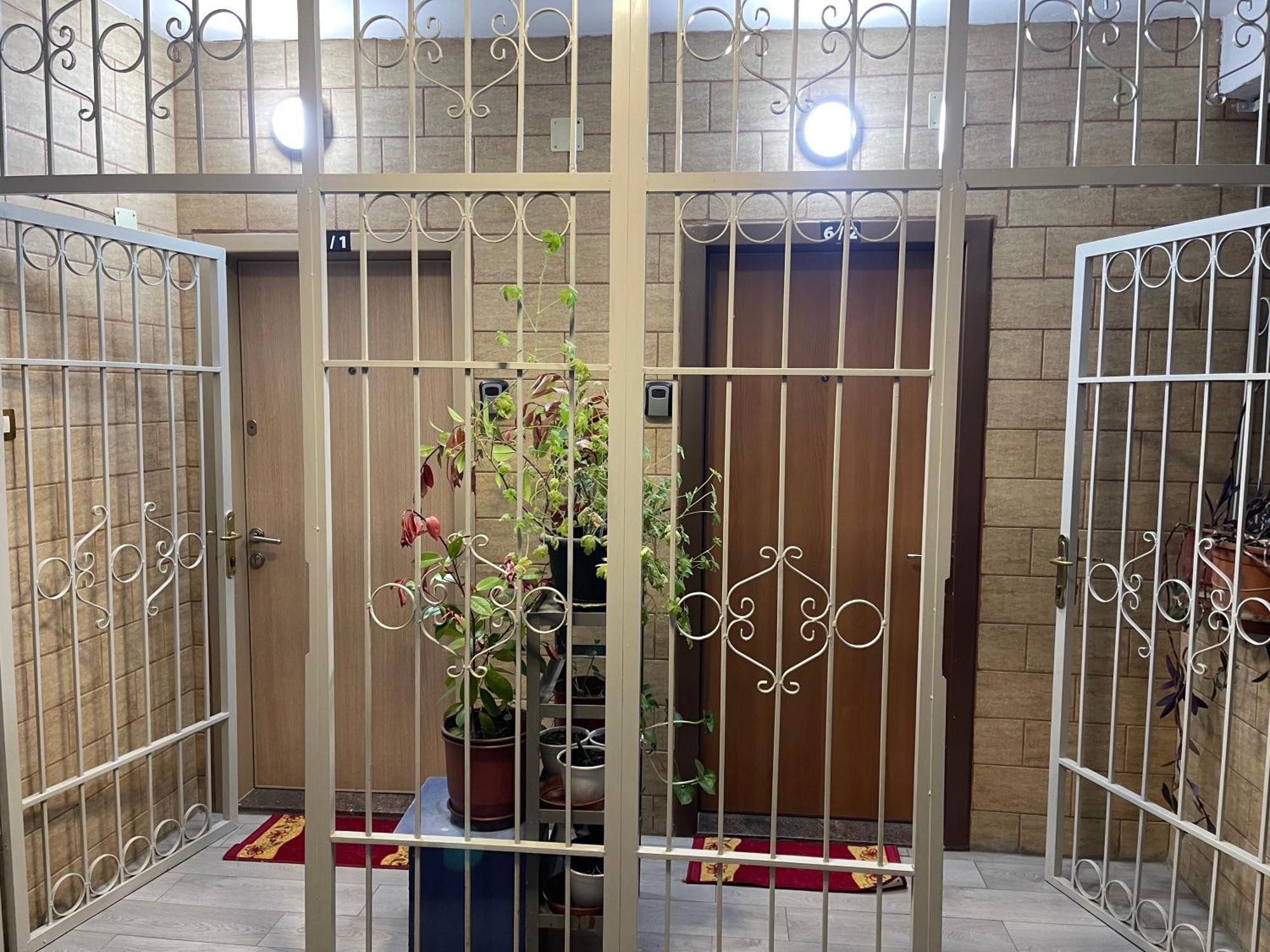 Warm Apartment In The Center Of Tirana City Bagian luar foto